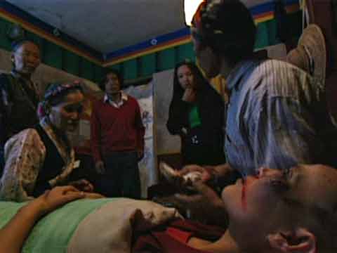 
Family with dying nun - Windhorse DVD
